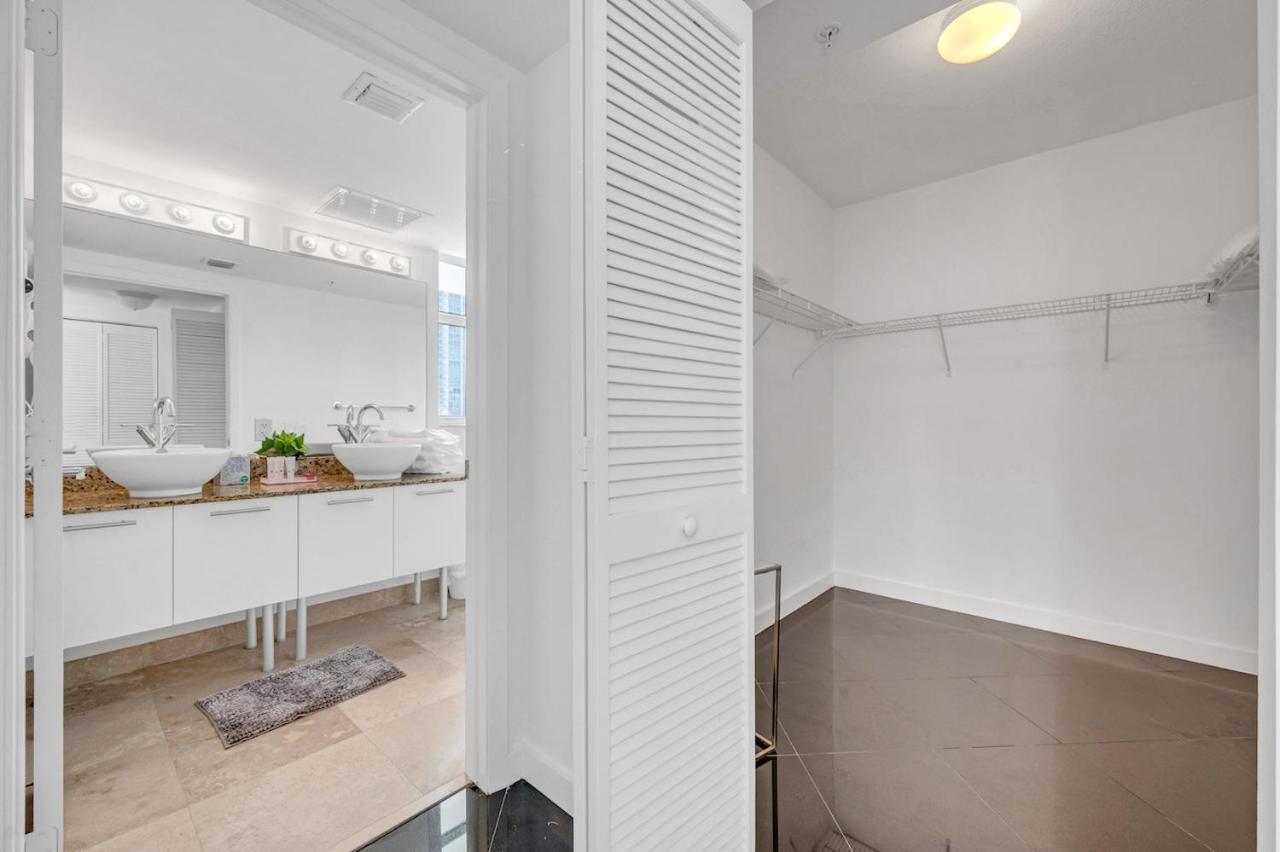 Iconic 2 Bedroom Loft Brickell-Stunning Views Miami Exteriör bild